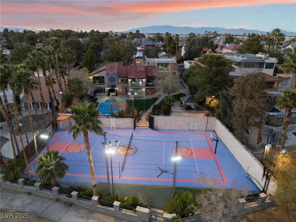 2905 La Mesa Drive