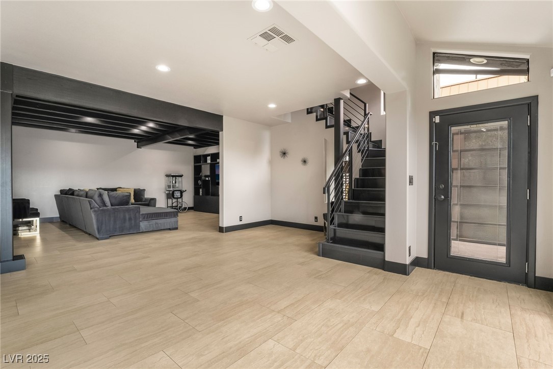 2905 La Mesa Drive