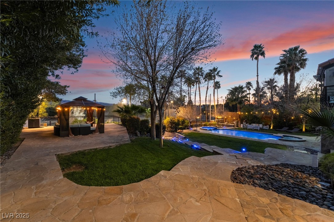 2905 La Mesa Drive