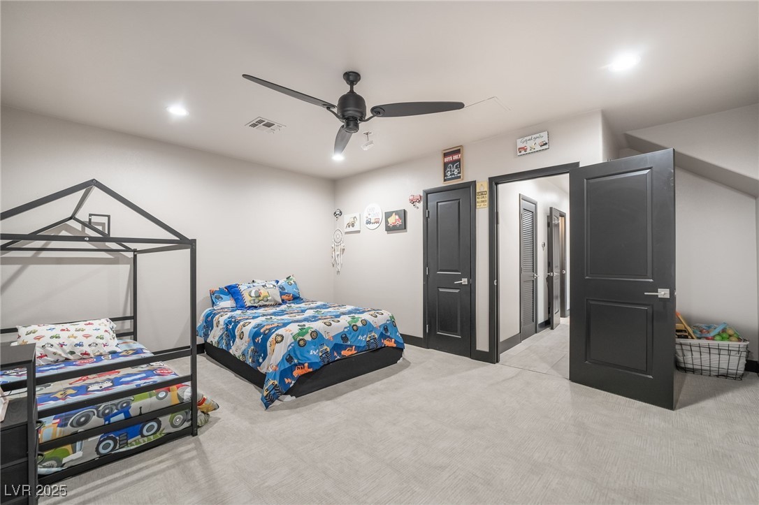 2905 La Mesa Drive