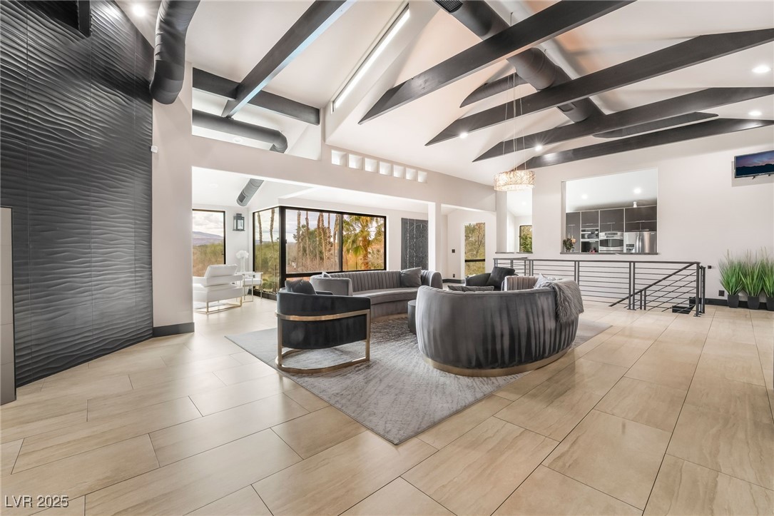 2905 La Mesa Drive