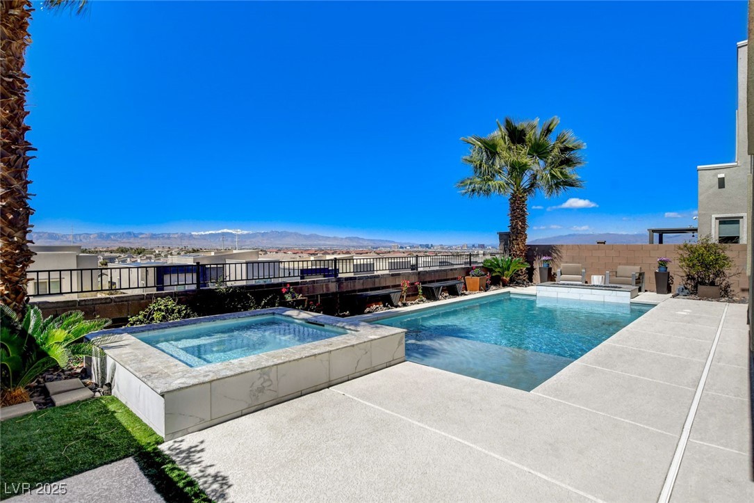 795 Glistening Light Court