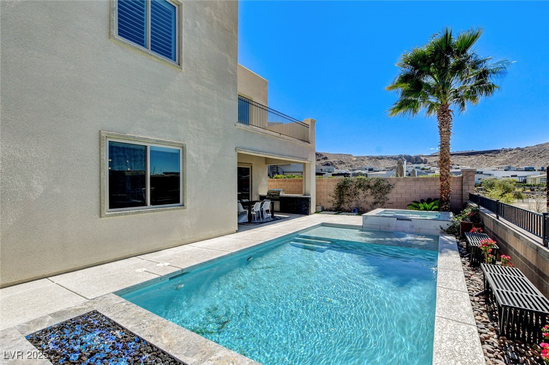 795 Glistening Light Court