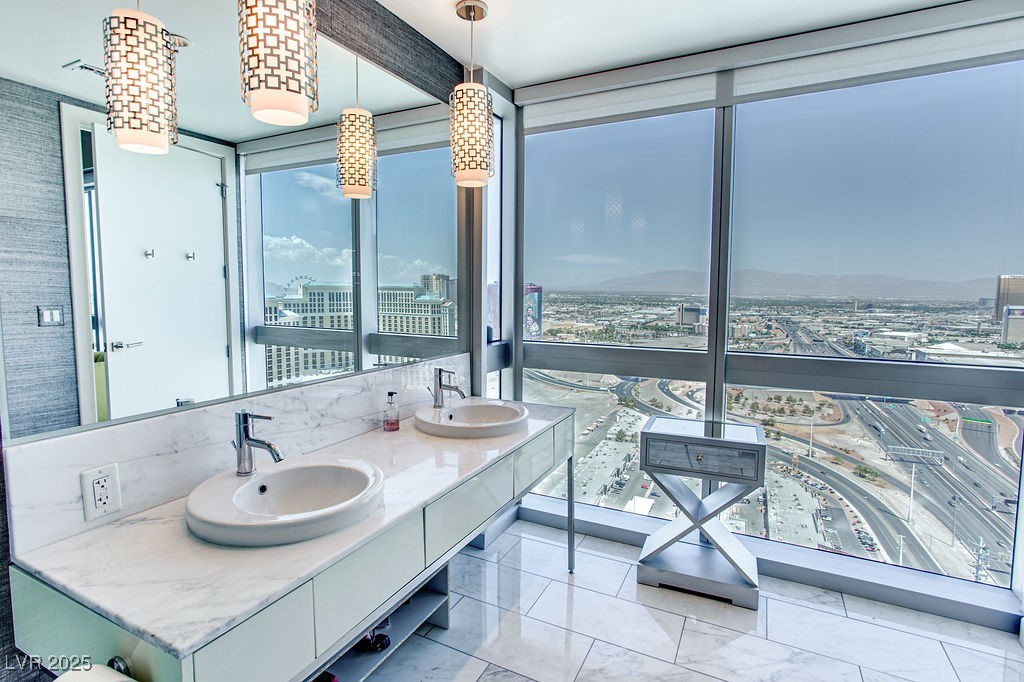 4471 Dean Martin Drive 3710