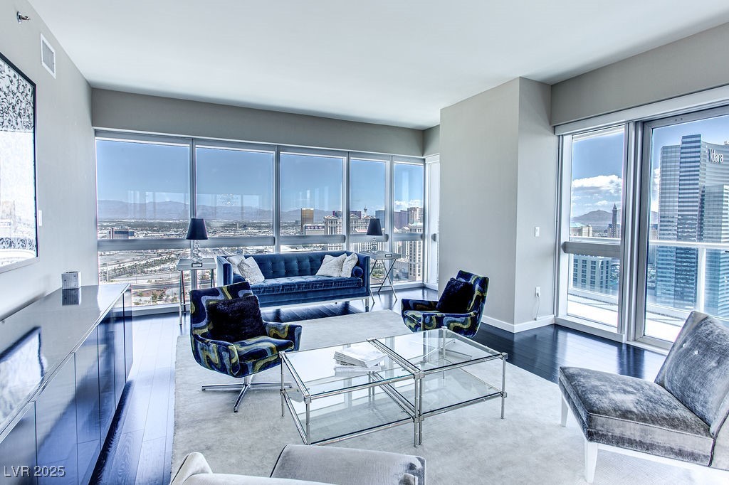 4471 Dean Martin Drive 3710