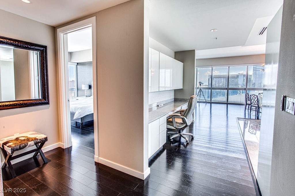 4471 Dean Martin Drive 3710