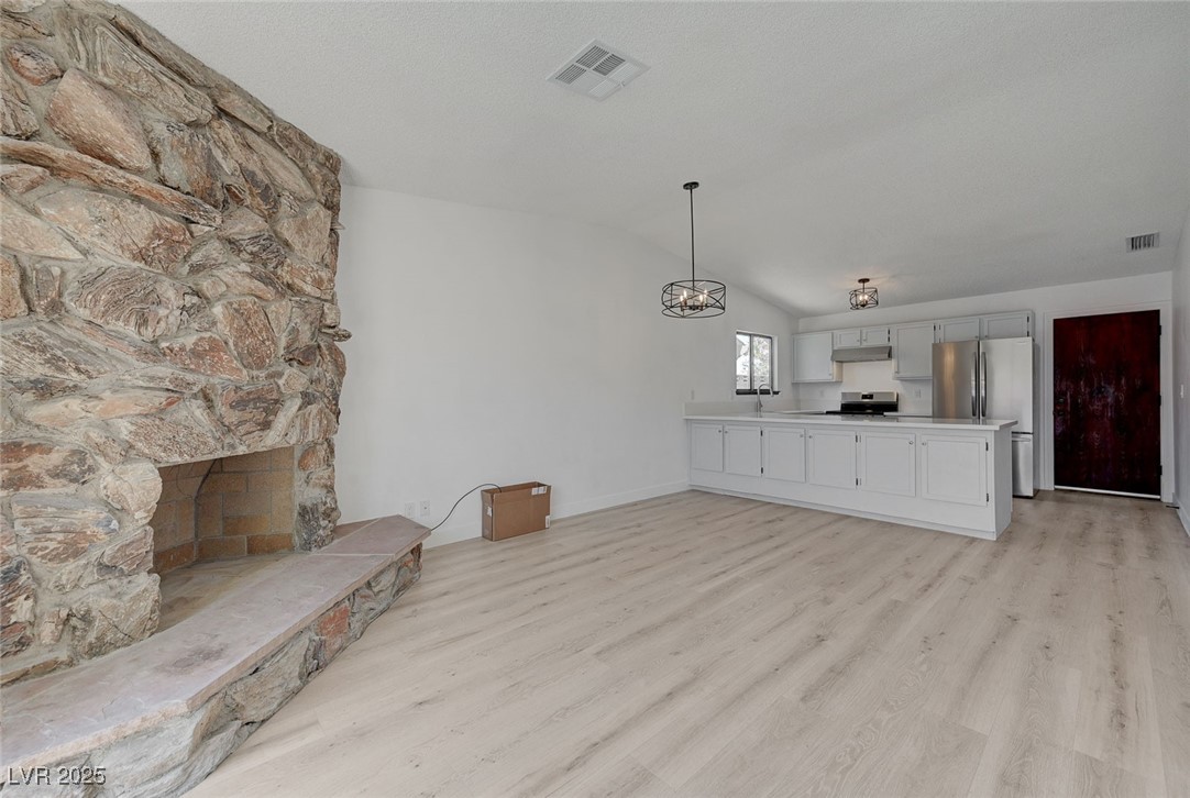 3158 High View Drive