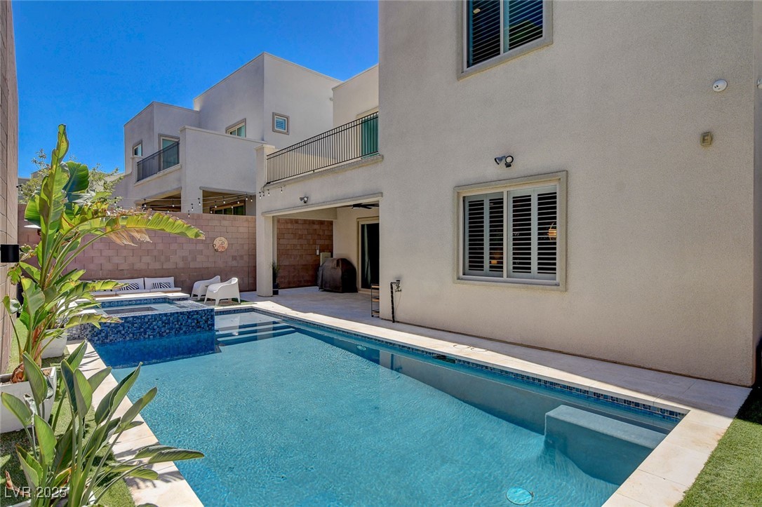 766 Glistening Light Court