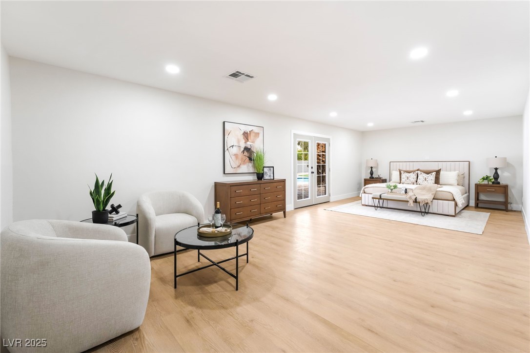 2504 Llewellyn Drive