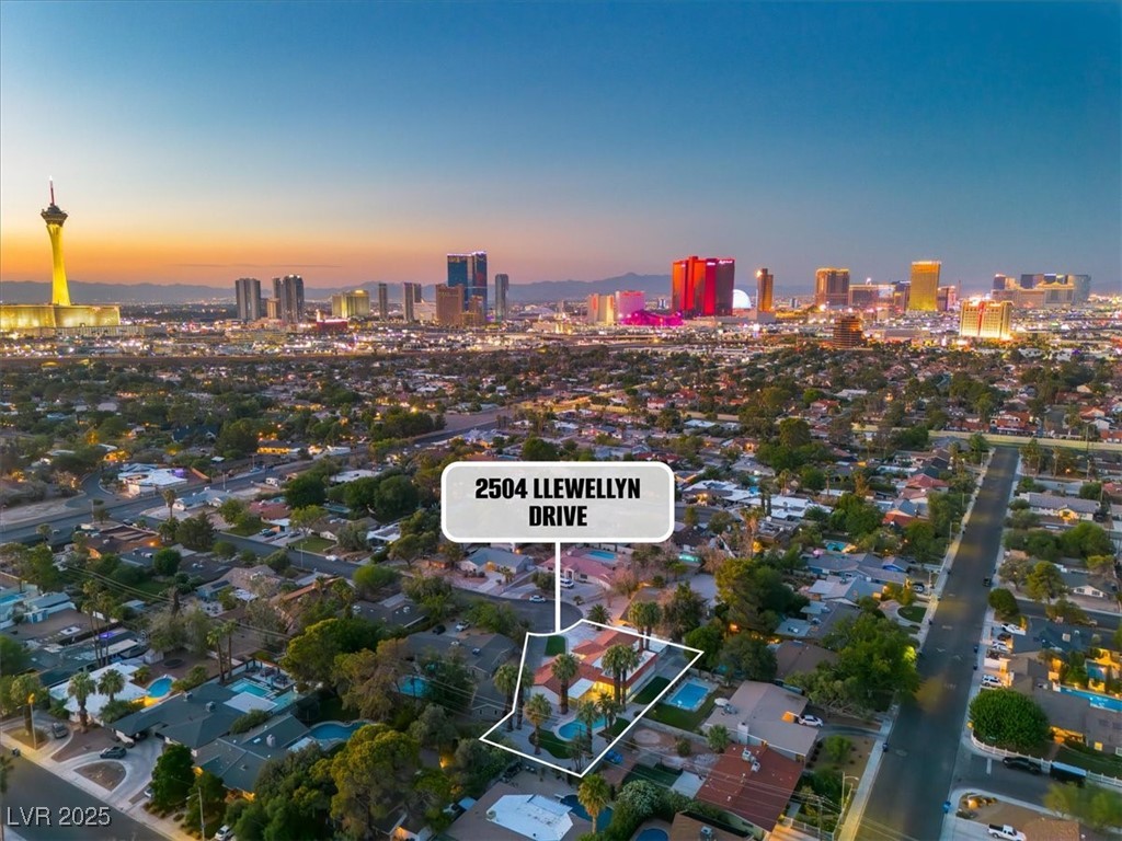 2504 Llewellyn Drive