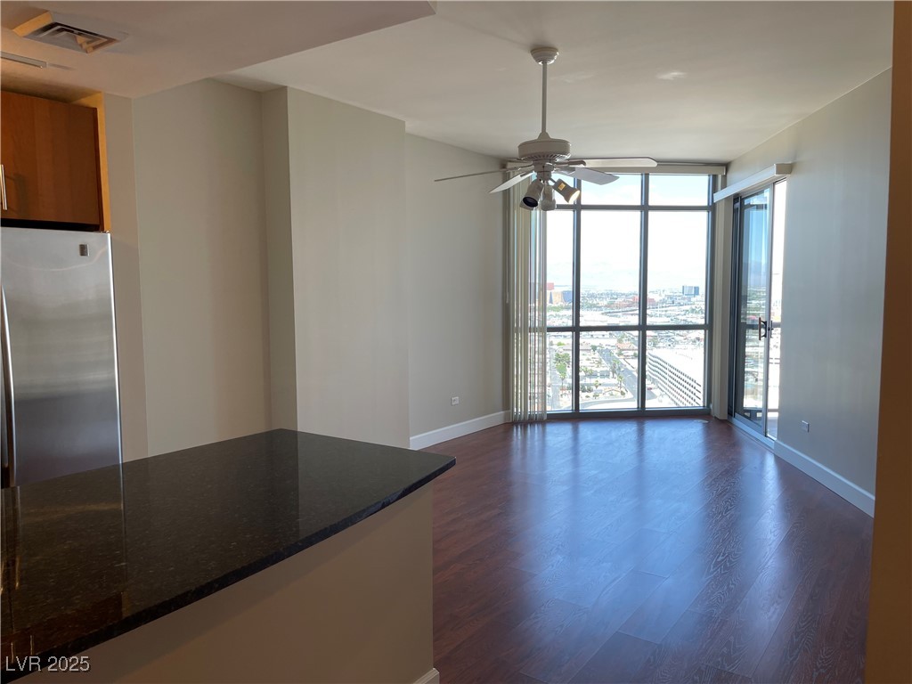 200 West Sahara Avenue 2211