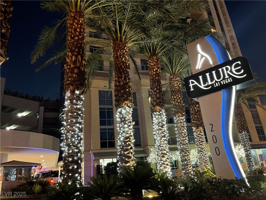 200 West Sahara Avenue 2211