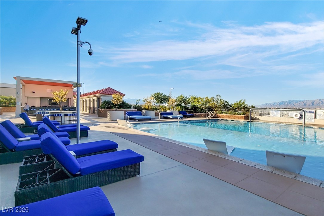 200 West Sahara Avenue 2211
