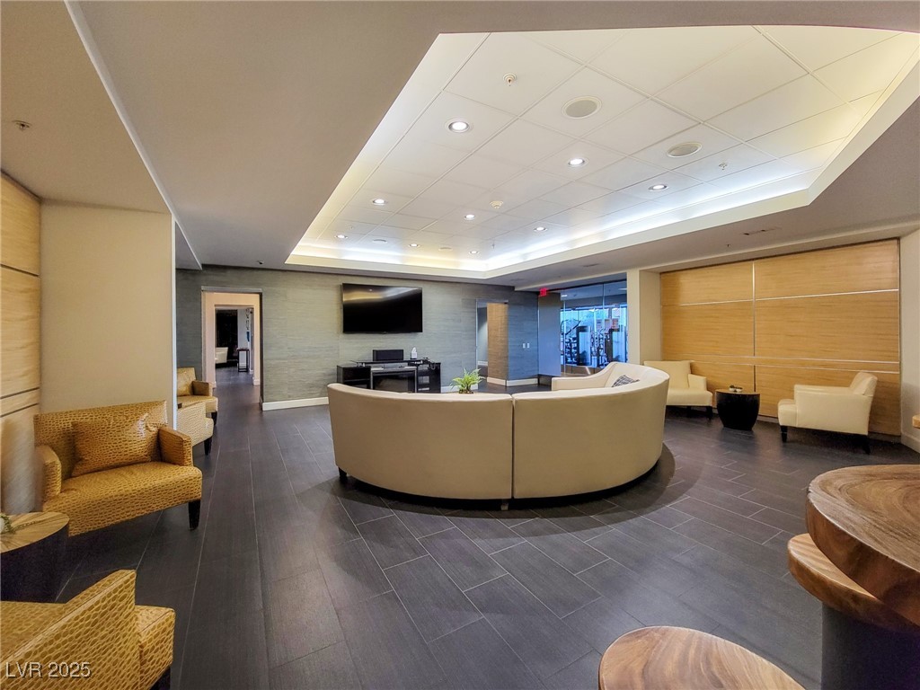 200 West Sahara Avenue 2211