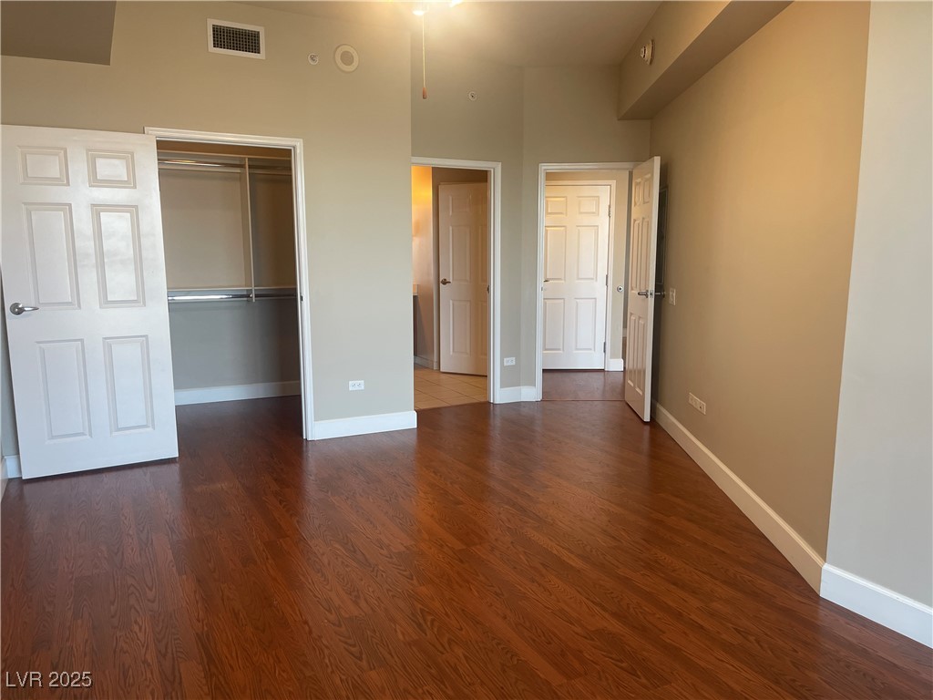 200 West Sahara Avenue 2211