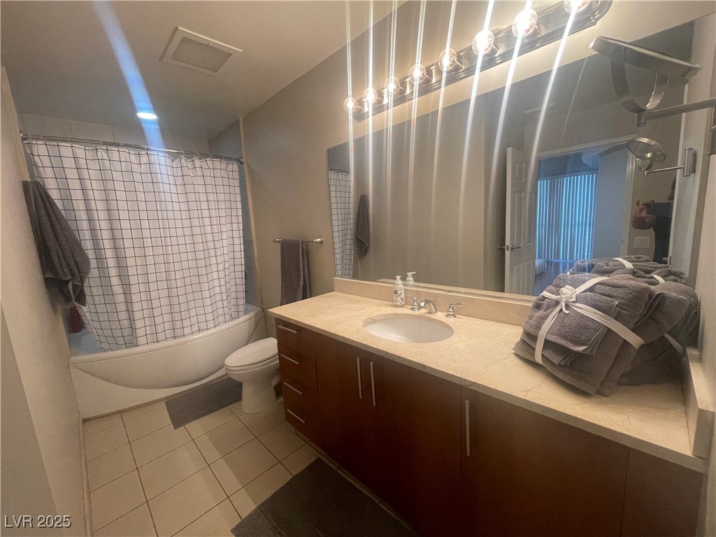 200 West Sahara Avenue 2211