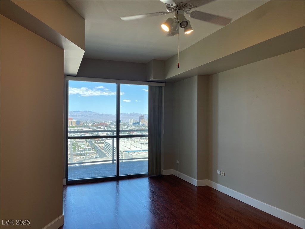 200 West Sahara Avenue 2211