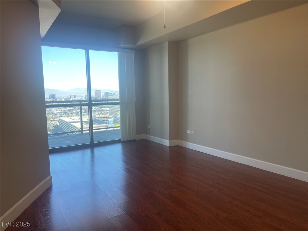 200 West Sahara Avenue 2211