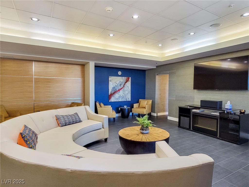 200 West Sahara Avenue 2211
