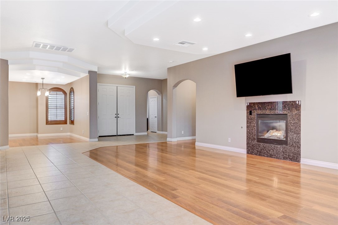 6259 Thunder Blitz Avenue