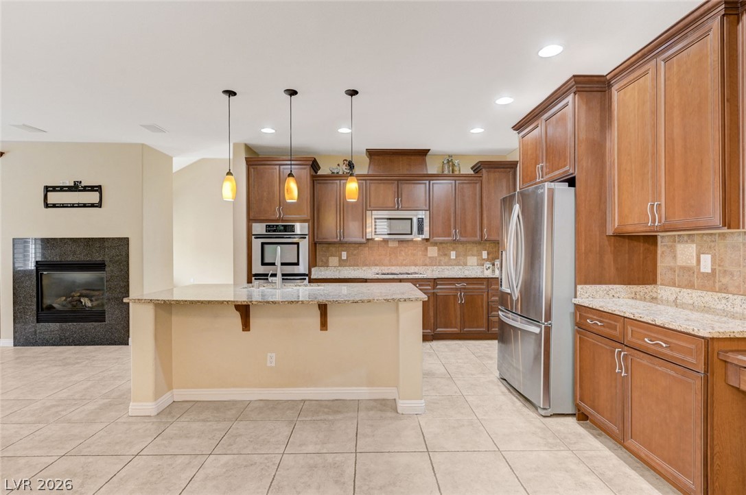 7516 Cliff Peaks Street