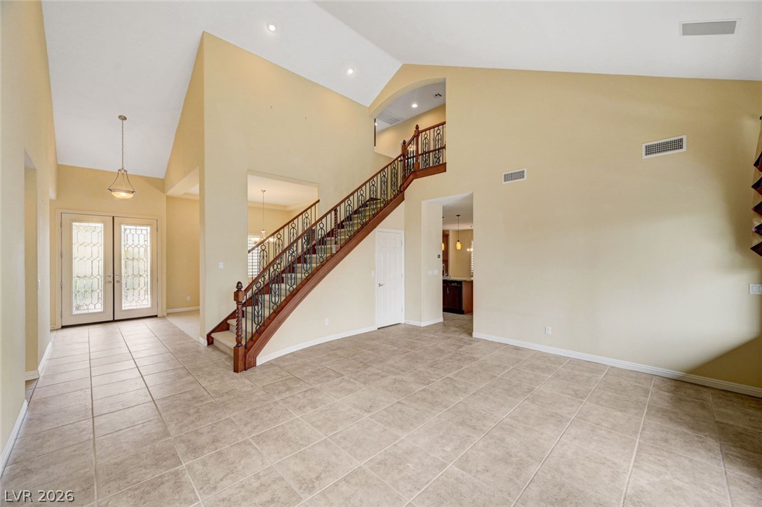 7516 Cliff Peaks Street