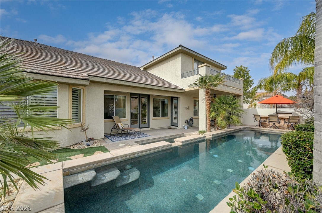 7516 Cliff Peaks Street