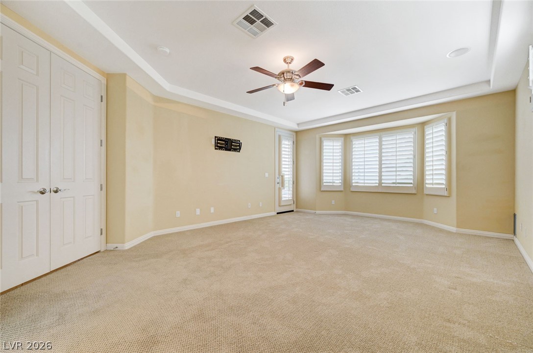 7516 Cliff Peaks Street