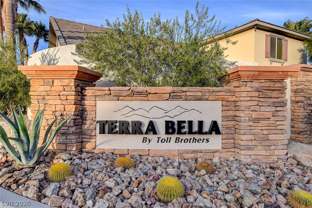 7516 Cliff Peaks Street