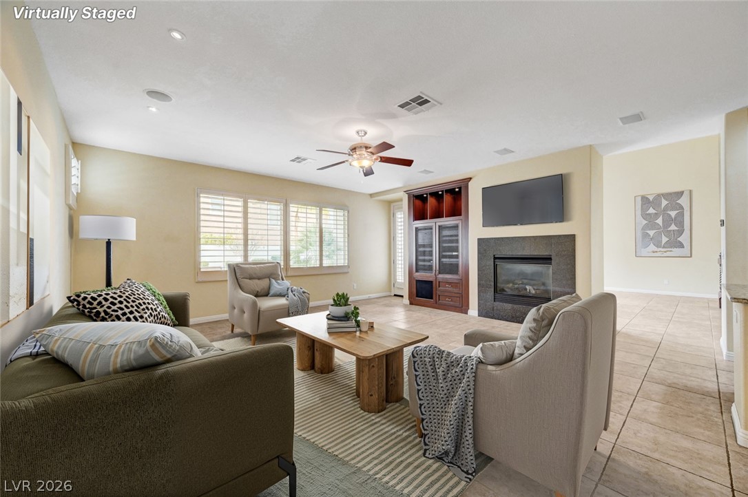 7516 Cliff Peaks Street