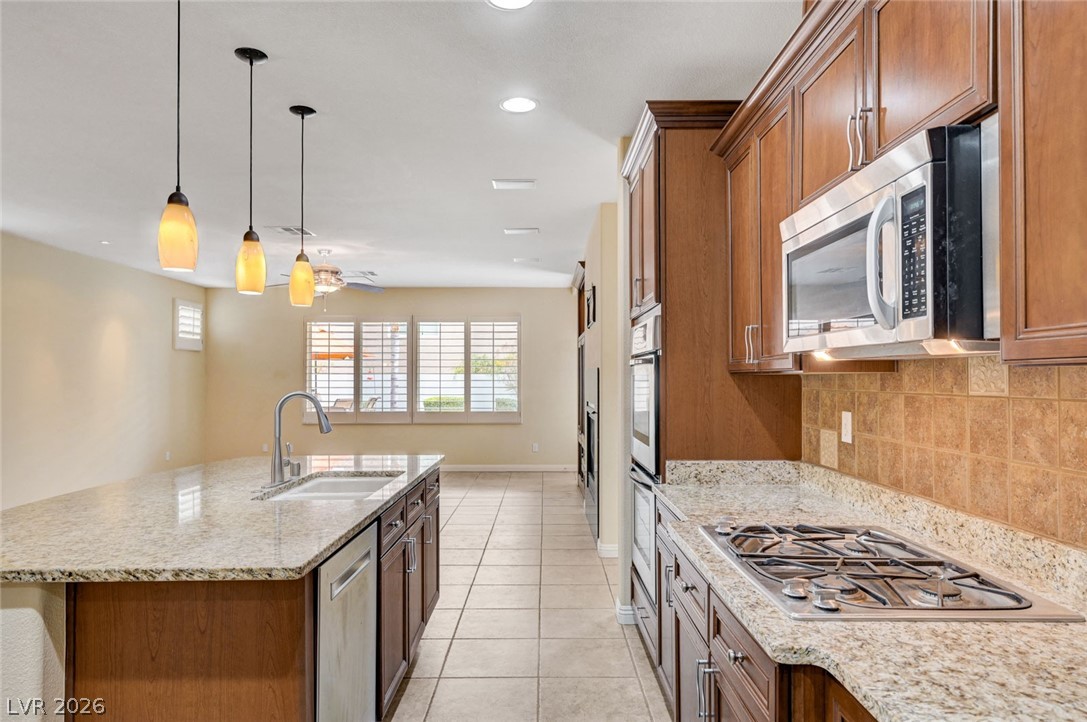 7516 Cliff Peaks Street