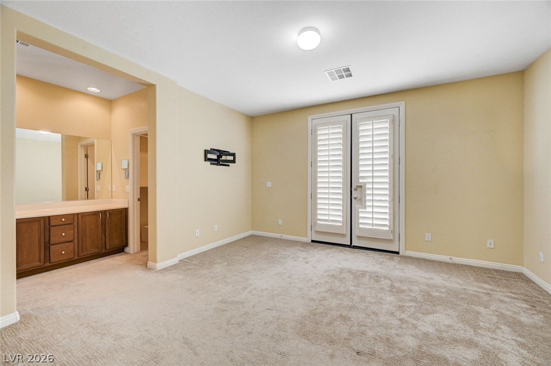 7516 Cliff Peaks Street