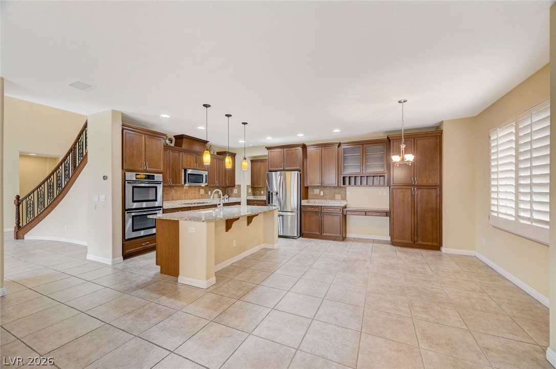 7516 Cliff Peaks Street