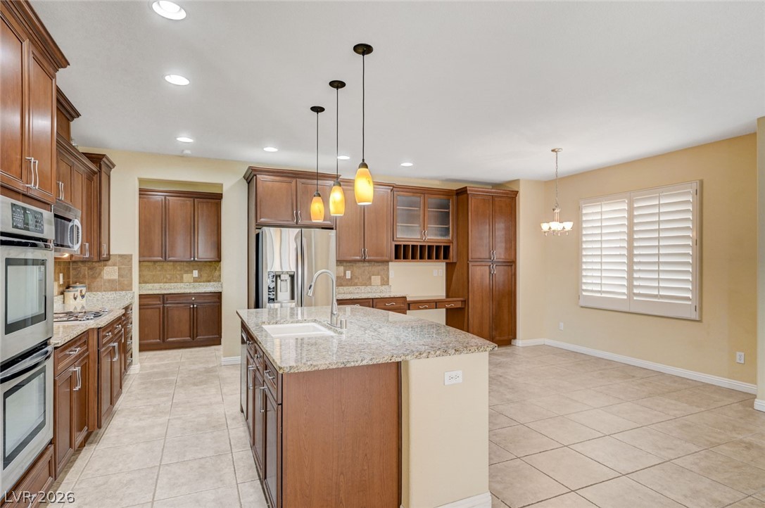 7516 Cliff Peaks Street