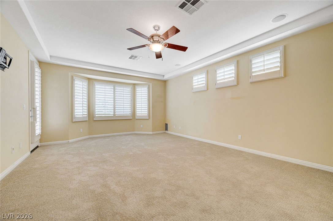 7516 Cliff Peaks Street