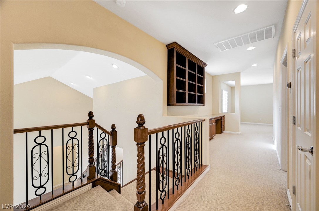 7516 Cliff Peaks Street