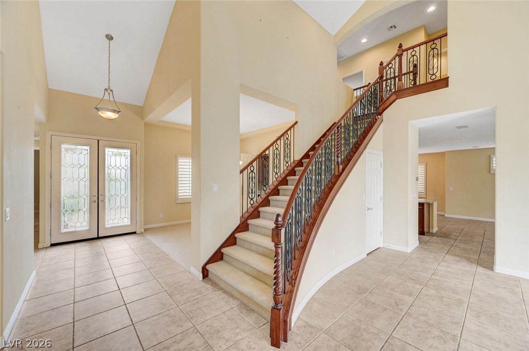 7516 Cliff Peaks Street