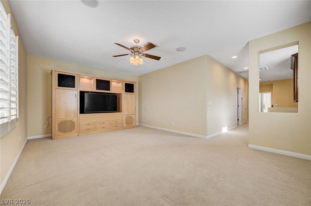 7516 Cliff Peaks Street