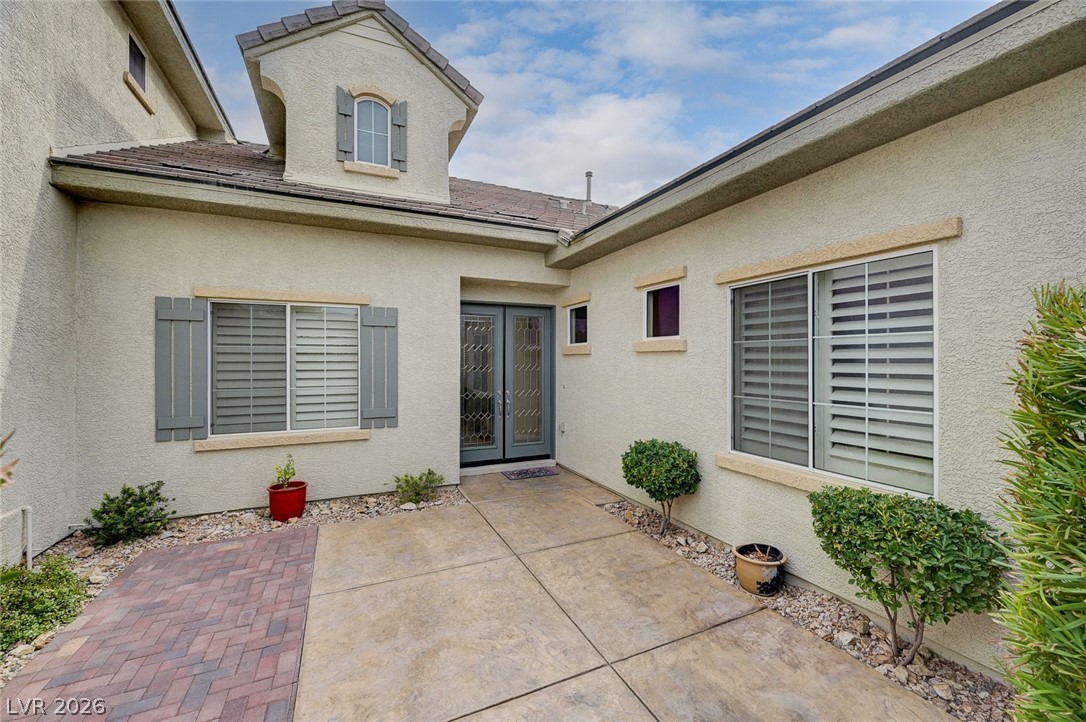 7516 Cliff Peaks Street