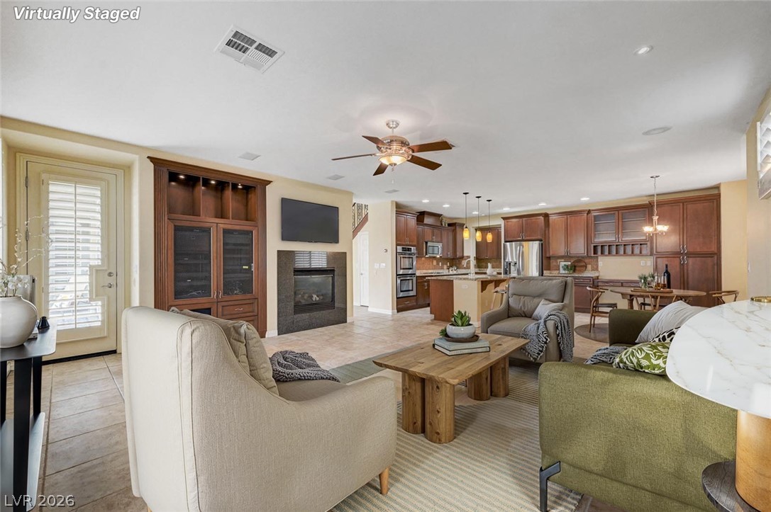 7516 Cliff Peaks Street