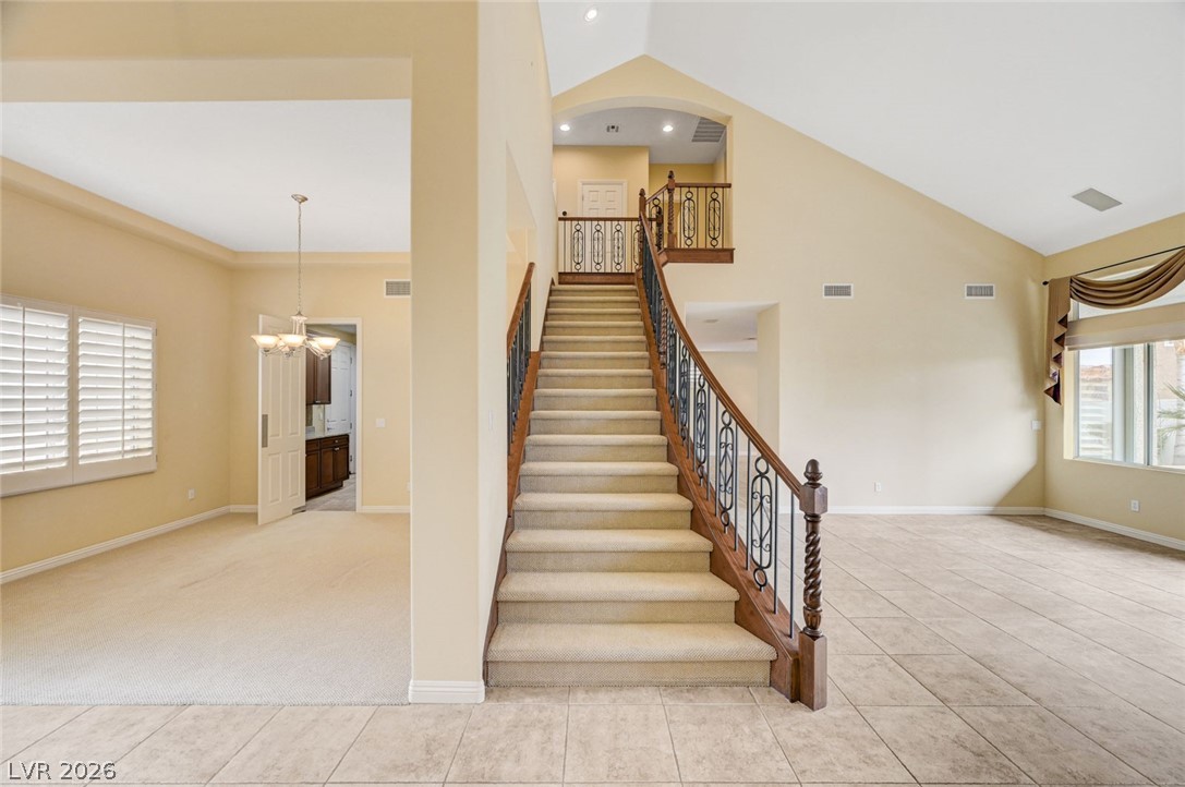 7516 Cliff Peaks Street