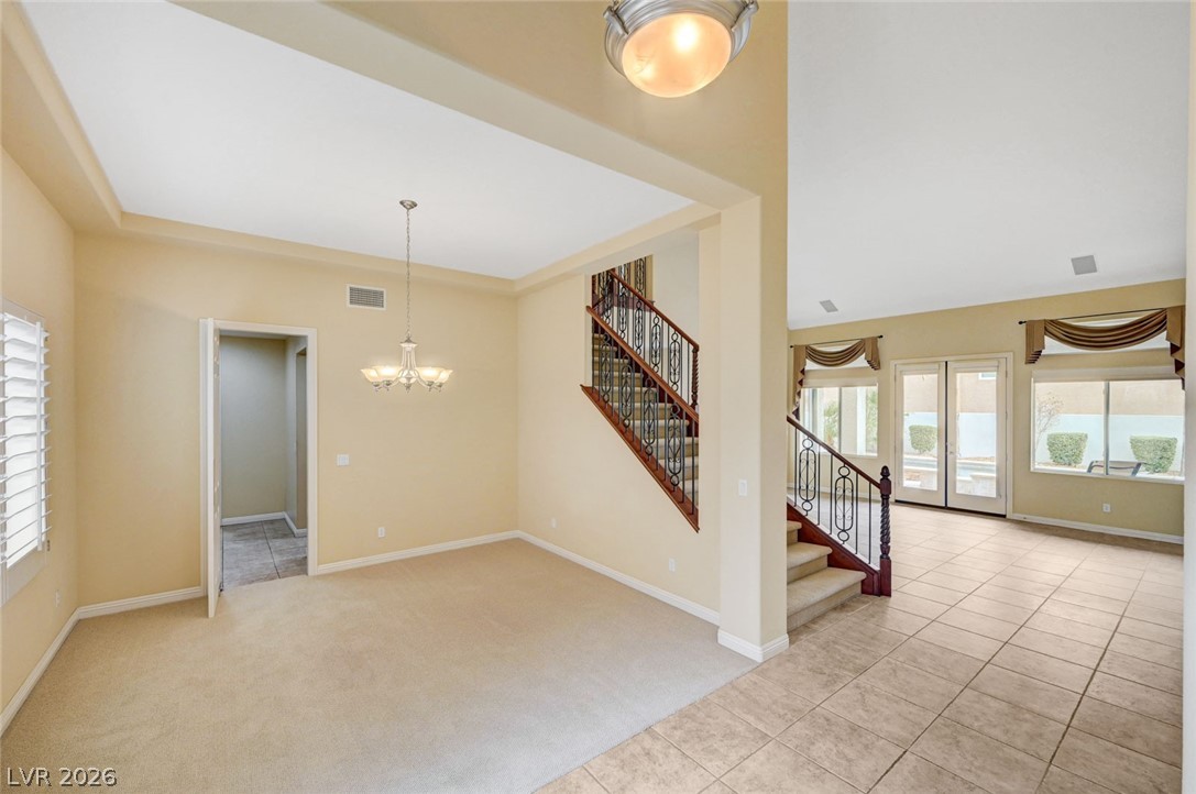 7516 Cliff Peaks Street