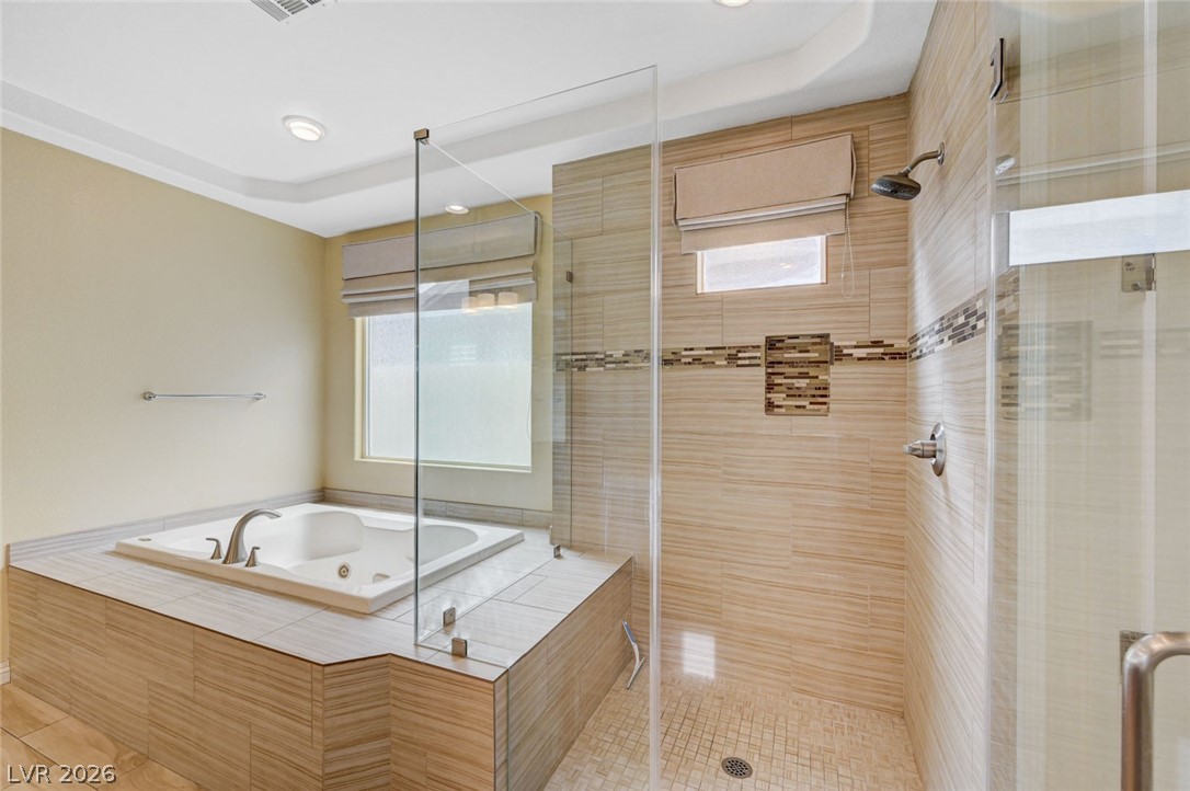 7516 Cliff Peaks Street