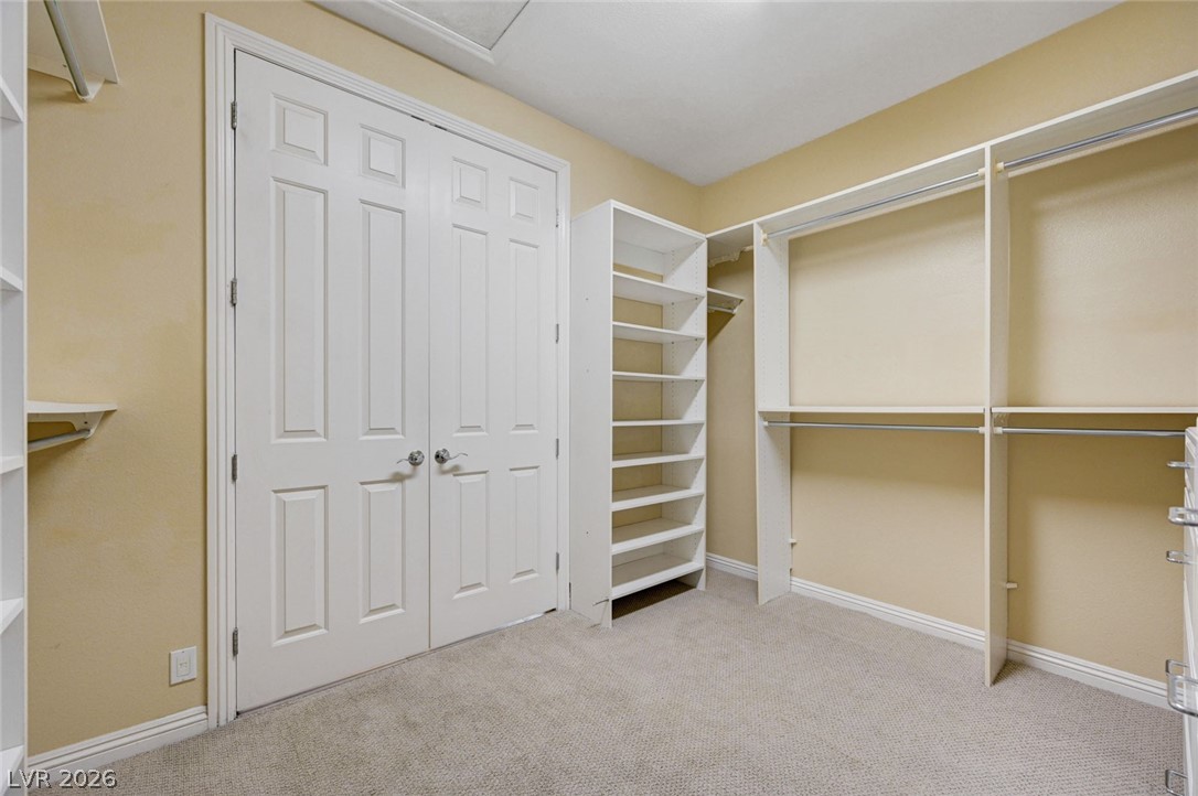 7516 Cliff Peaks Street