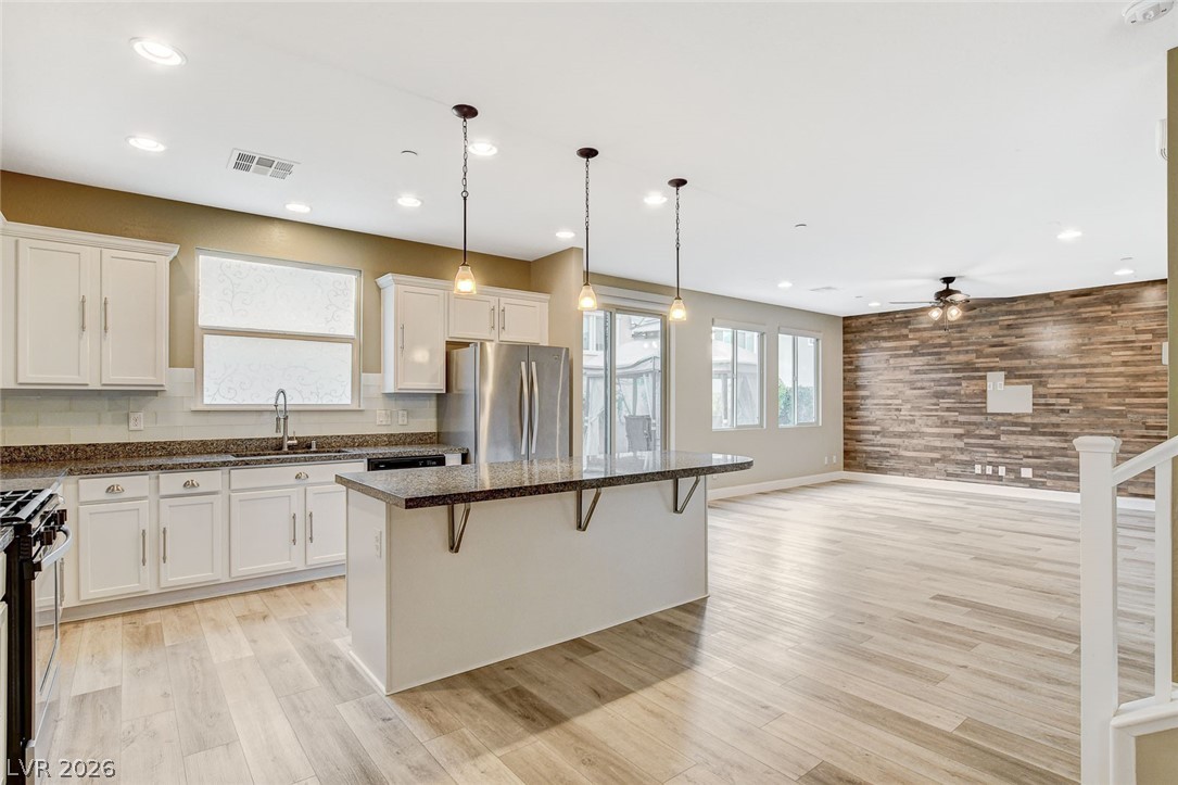 3042 Scenic Rhyme Avenue