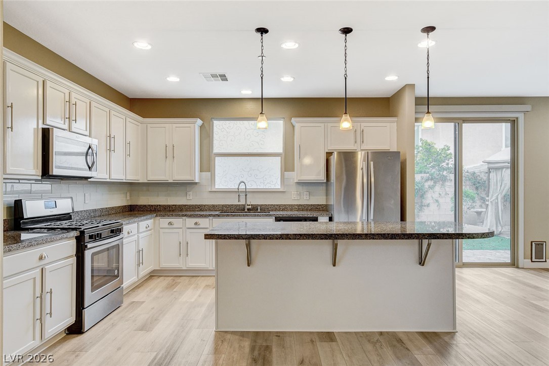 3042 Scenic Rhyme Avenue