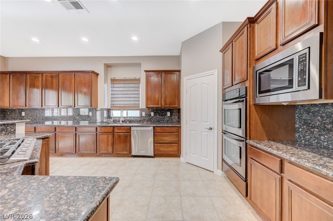 6259 Thunder Blitz Avenue