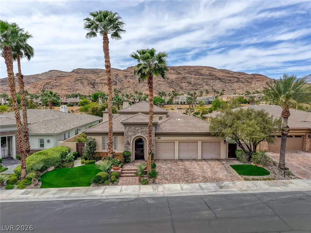 2717 Turtle Head Peak Drive