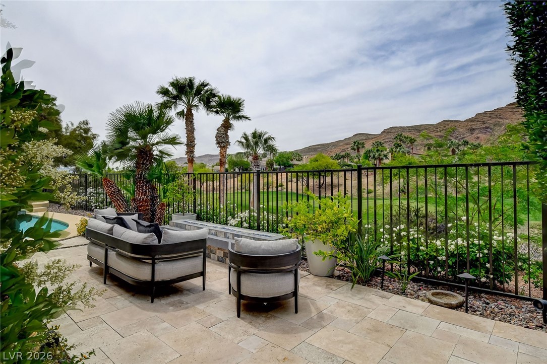 2717 Turtle Head Peak Drive