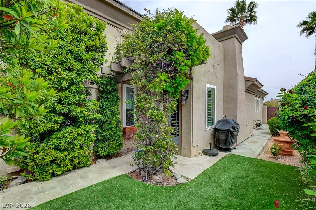 2717 Turtle Head Peak Drive